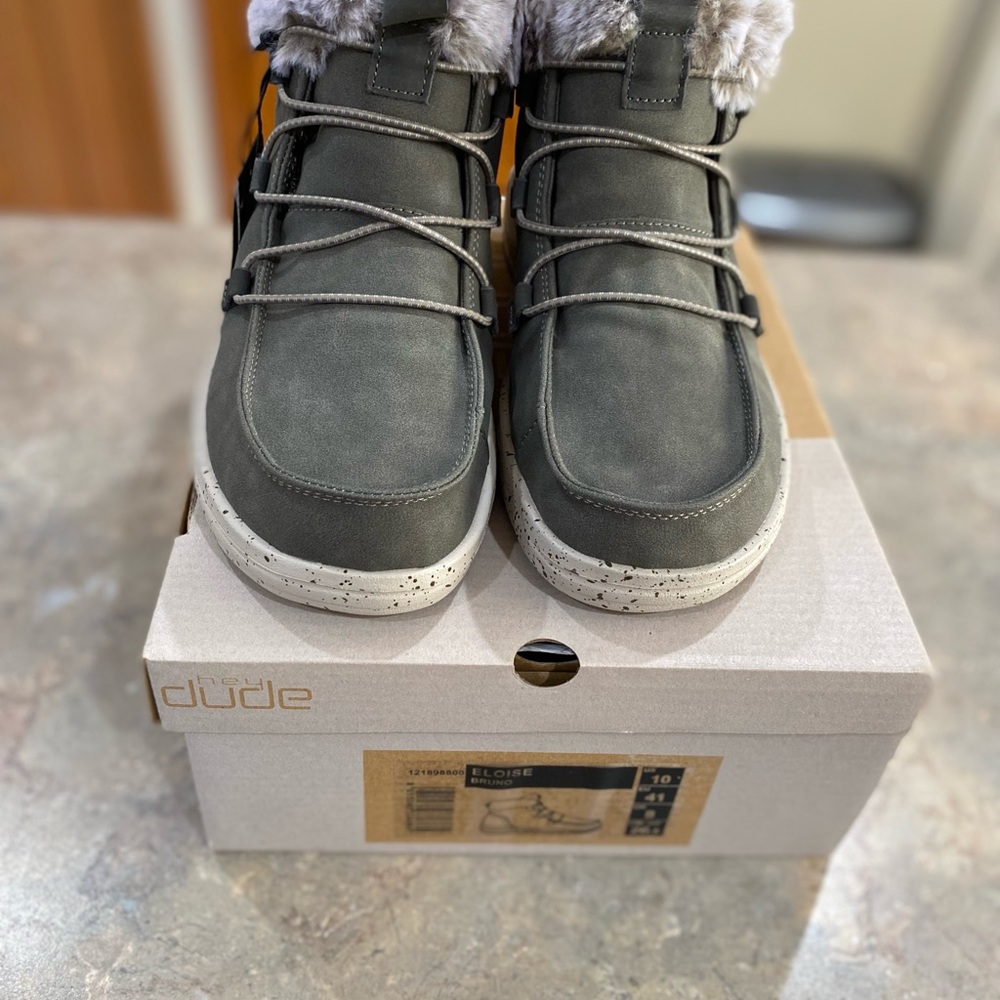 Hey Dude Eloise Bruno Short Boot In Gray